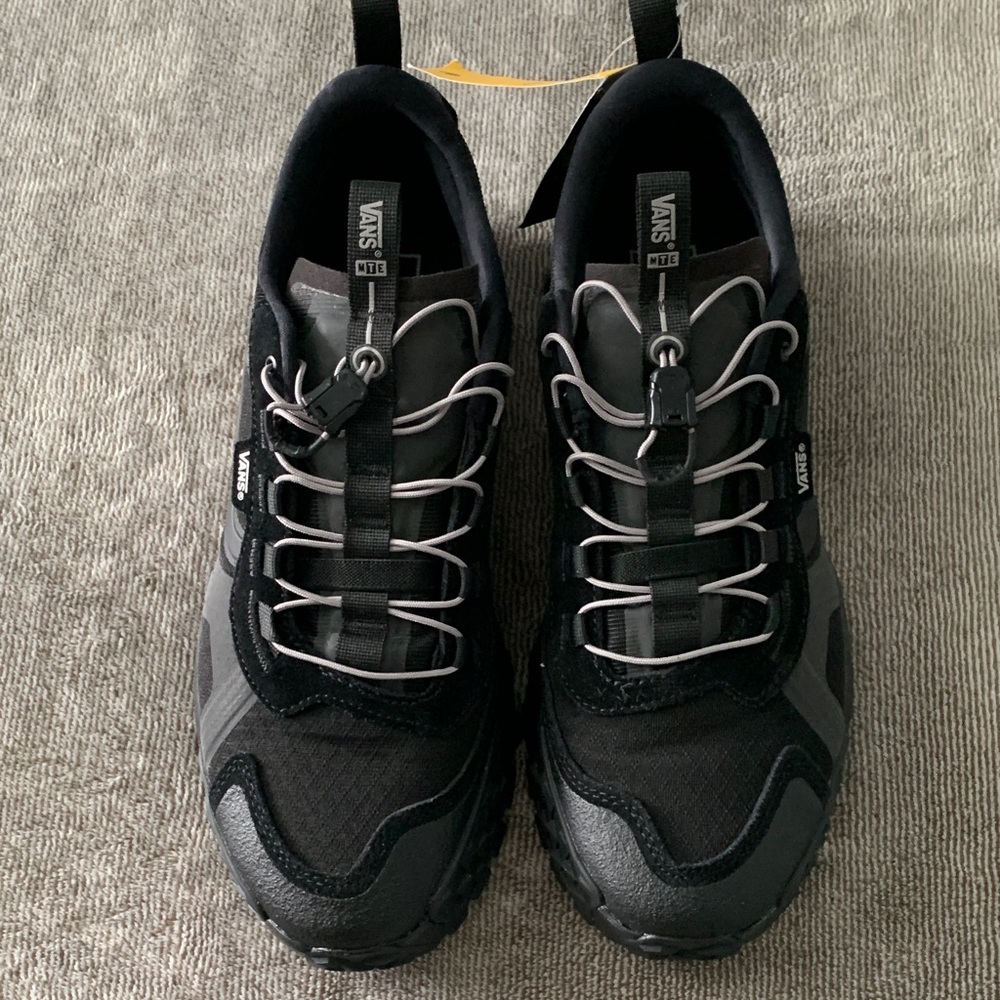 Vans Men's MTE Black and Gray Low-Profile Trail Sneakers